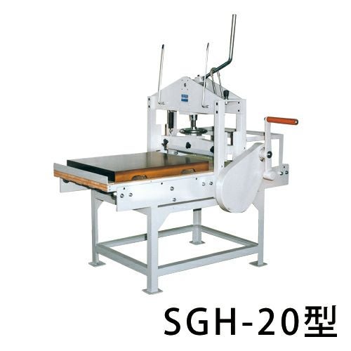 000000000519-02.jpg?size=m&w=